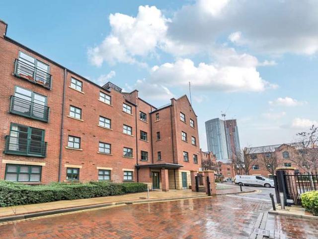 Flat for sale in Castlefield, Manchester