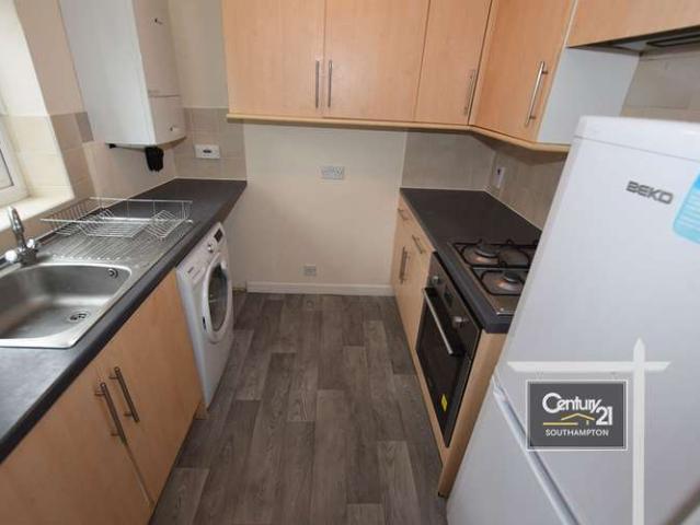Flat for rent in Southampton, Hampton Park