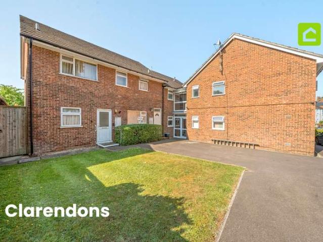 Flat for sale in Tower Hill, Pachesham Park