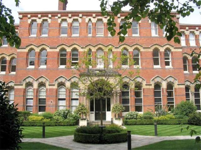 Flat for sale in Montpellier, Golden Valley