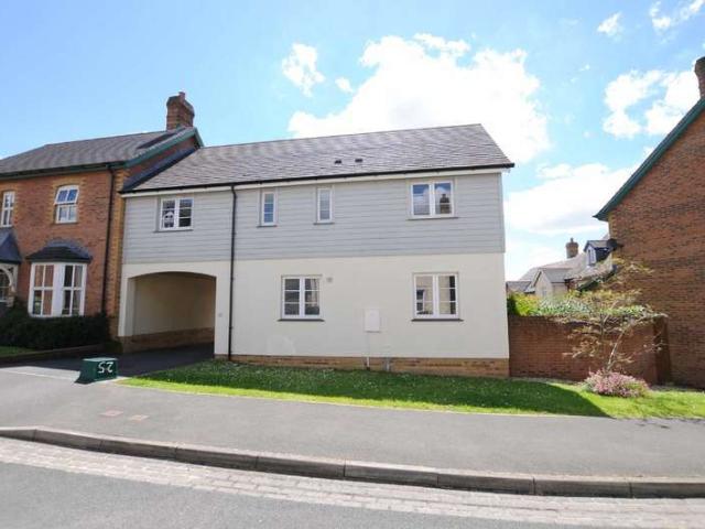 Flat for rent in Brandis Corner, Devon