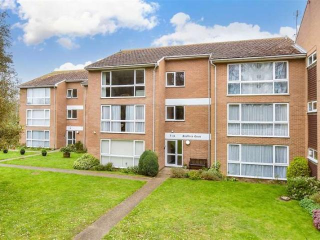 Flat for sale in Birchington, Acol