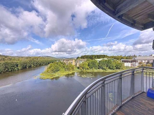 Flat for sale in Cardiff International Sports Village, Cardiff