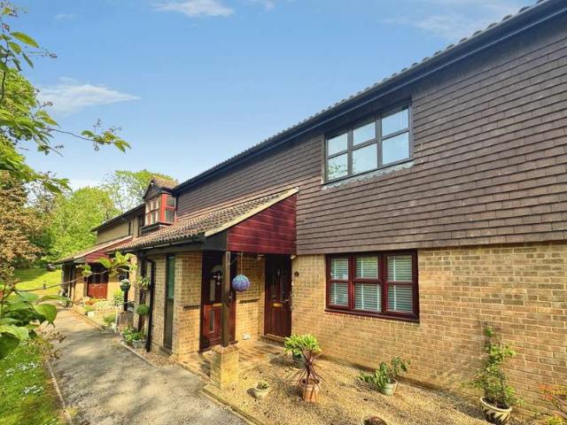 Flat for sale in Easthampstead, Bracknell