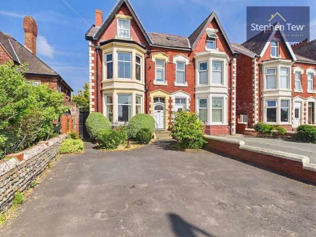 Flat for sale in Squires Gate, Blackpool