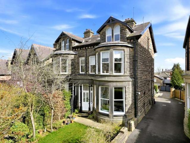 Flat for sale in Low Harrogate, Harrogate