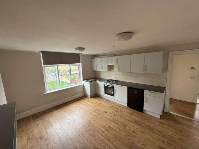 Flat for rent in Wallington, Greater London