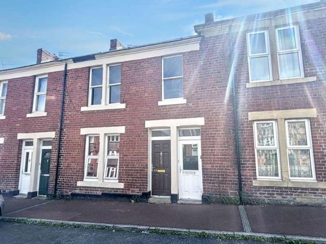 Flat for sale in Byker, Tyne And Wear