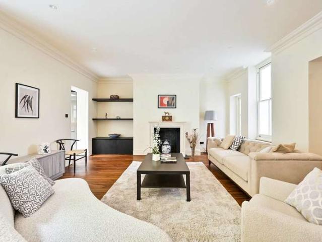 Flat for sale in South Kensington, South Kensington