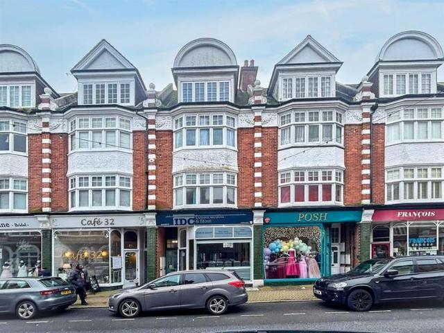 Flat for sale in Eastbourne, East Sussex