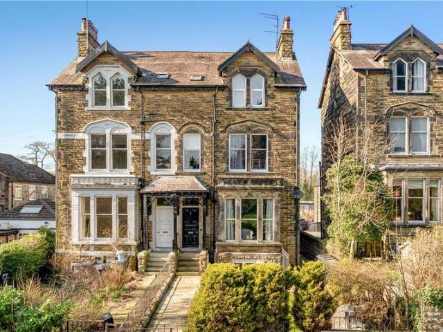 Flat for sale in Low Harrogate, Harrogate
