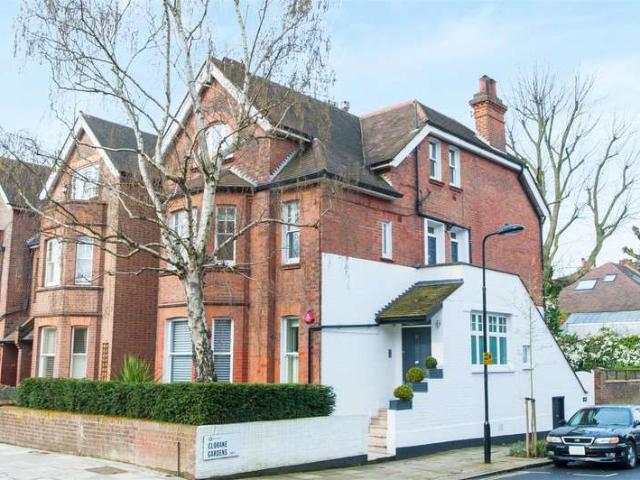 Flat for sale in West Hampstead, Greater London