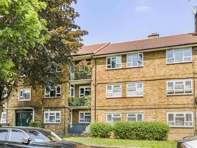 Flat for sale in Hornsey, Harringay