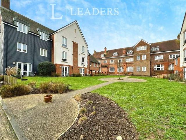 Flat for sale in Spring Vale, Hampshire