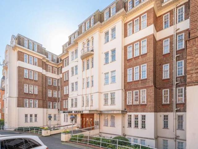 Flat for sale in Hampstead, West Hampstead