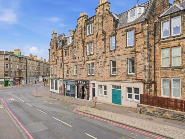 Flat for sale in Ardmillan, City of Edinburgh