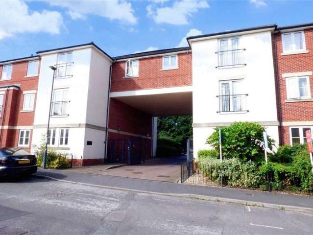 Flat for sale in California, Littleover