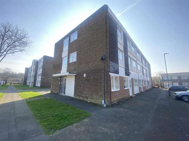 Flat for sale in Killingworth, North Tyneside