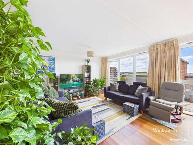 Flat for sale in Enborne, West Berkshire