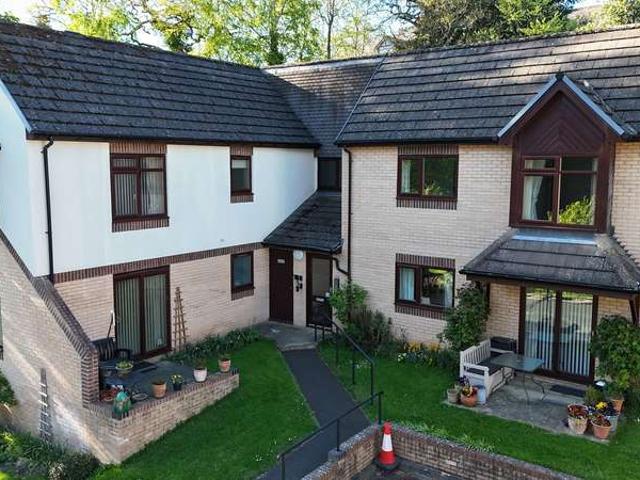 Flat for sale in Hexham, Northumberland