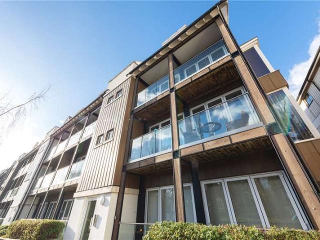 Flat for sale in St. Mildred's, The Bridge