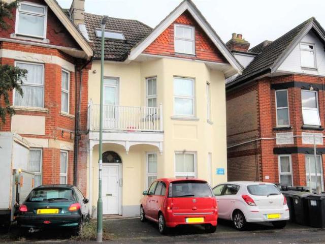 Flat for rent in Boscombe, Bournemouth