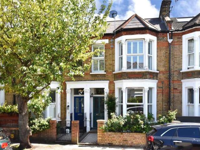Flat for sale in London Borough of Lewisham, Brockley