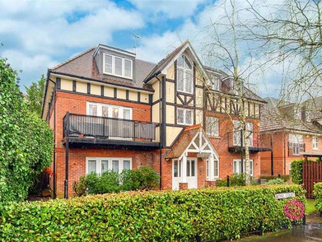 Flat for sale in Hendon, Greater London