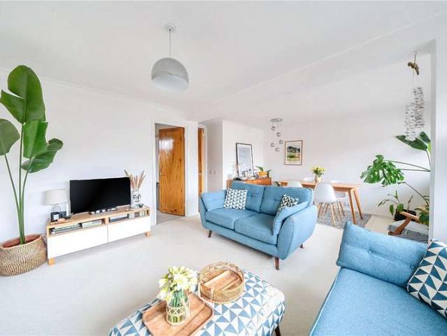 Flat for sale in London Borough of Lewisham, Greater London