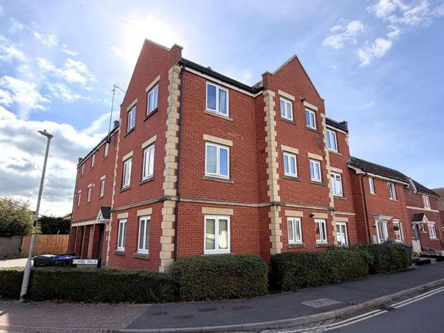 Flat for sale in Roundway, Devizes