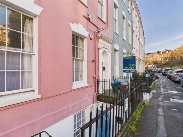 Flat for sale in Hotwells, Feckenham