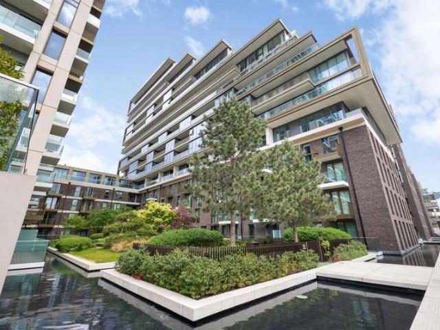 Flat for sale in St. George in the East, Wapping