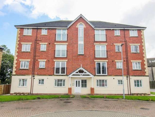 Flat for sale in Ossett, West Yorkshire