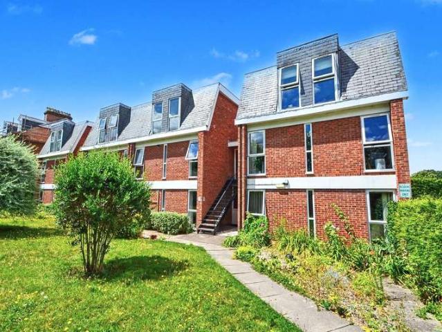Flat for sale in Fulflood, Hampshire