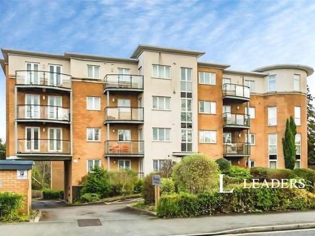 Flat for sale in Hill, City Of Southampton