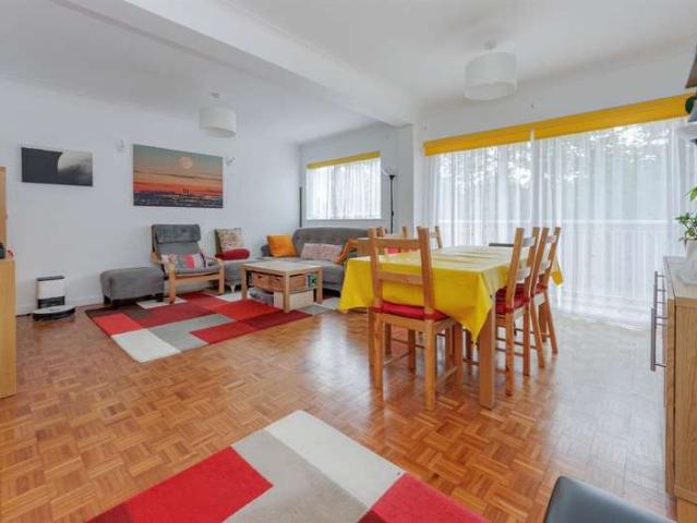 Flat for sale in Cockfosters, Greater London