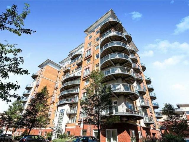 Flat for sale in Priest Down, Hampshire