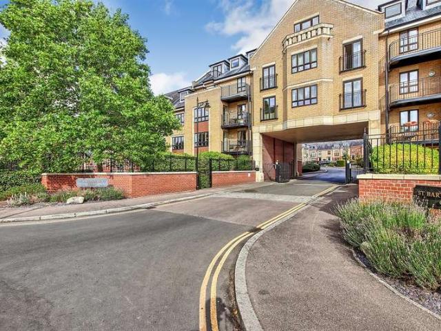 Flat for sale in Chesterton, Arbury