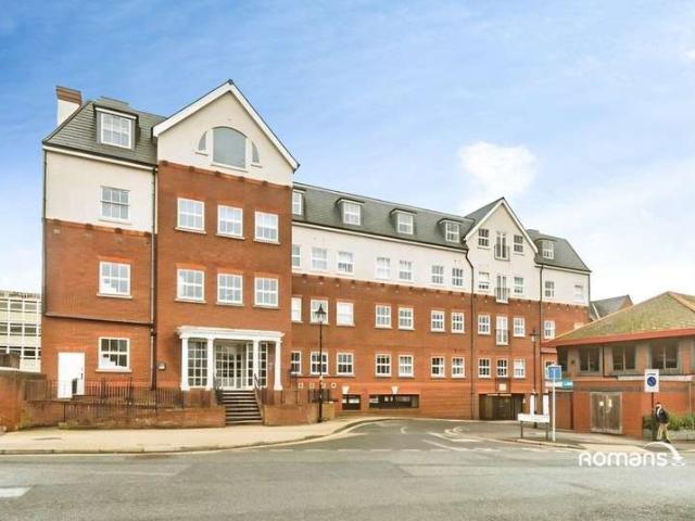 Flat for sale in Priest Down, Hampshire