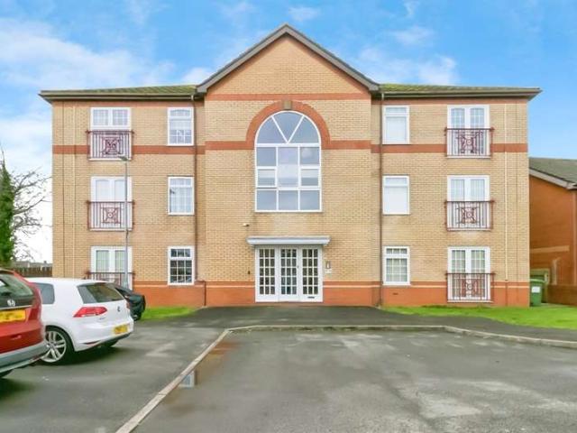 Flat for sale in Merthyr Dyfan, Barry