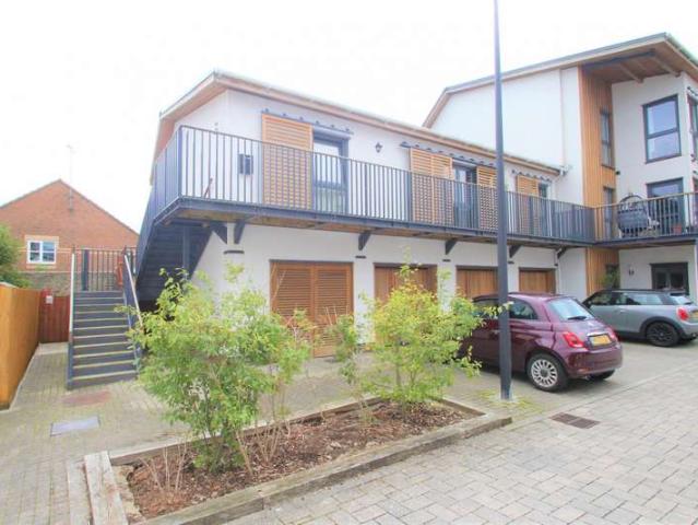 Flat for sale in Hanham Abbots, Kingswood