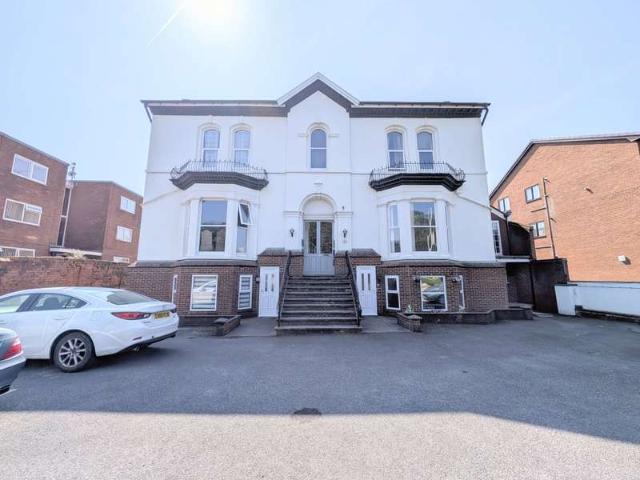Flat for rent in Meols Cop, Southport