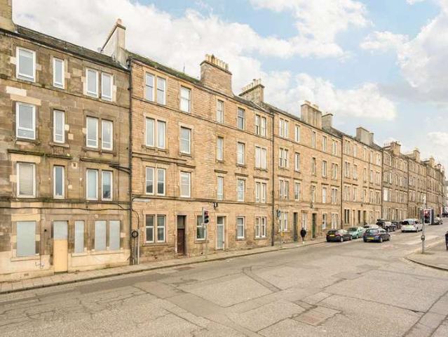 Flat for sale in Canonmills, Scotland