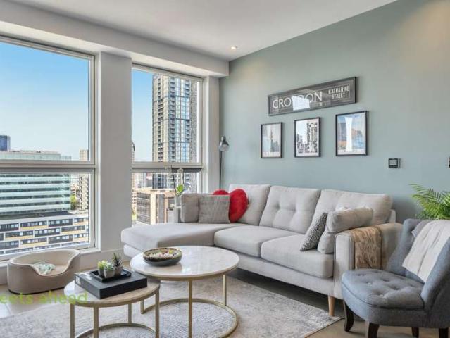 Flat for sale in London Borough of Croydon, Waddon