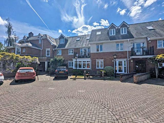 Flat for sale in Ashurst Bridge, Hampshire