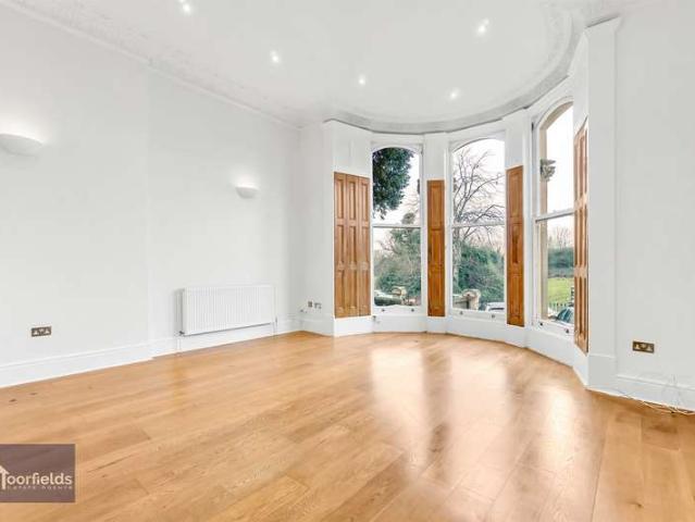 Flat for sale in Feckenham, City Of Bristol