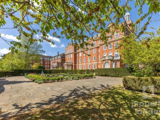 Flat for sale in Heigham Grove, East Bank