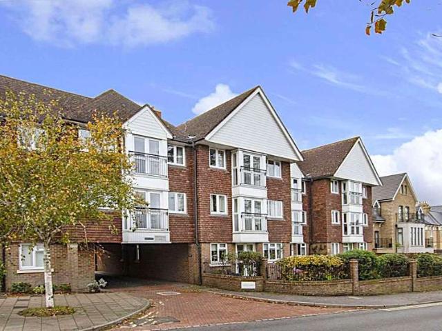 Flat for sale in Sevenoaks, The Butts