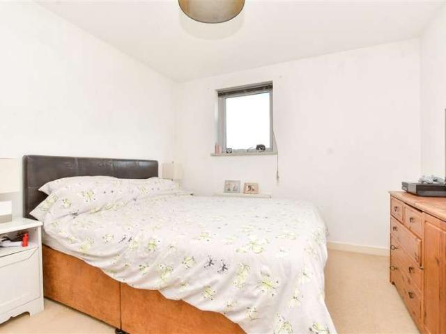 Flat for sale in Pachesham Park, Surrey