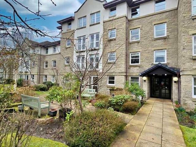 Flat for sale in Auchinairn, Bishopbriggs